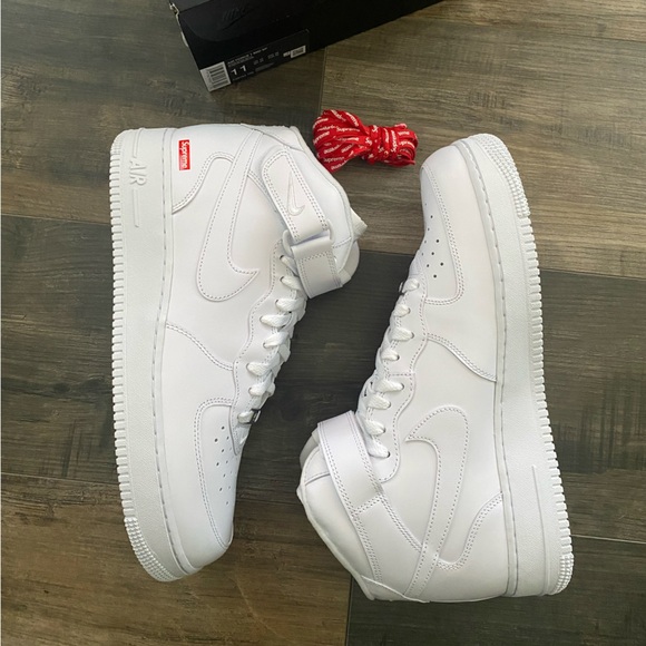 Men’s Supreme Nike Air Force One Sneakers, Size 11, NIB main image 13